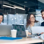 Jak rozliczać się z zagranicznym kontrahentem bez zbędnych kosztów?